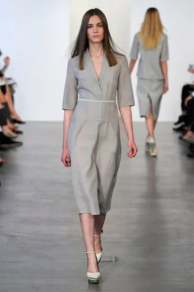 Look 8